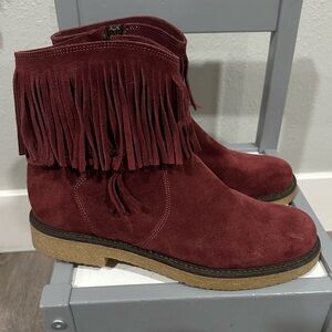 NWOB Sundance Burgundy Suede Fringe Ankle Boots size EU 41 US 10